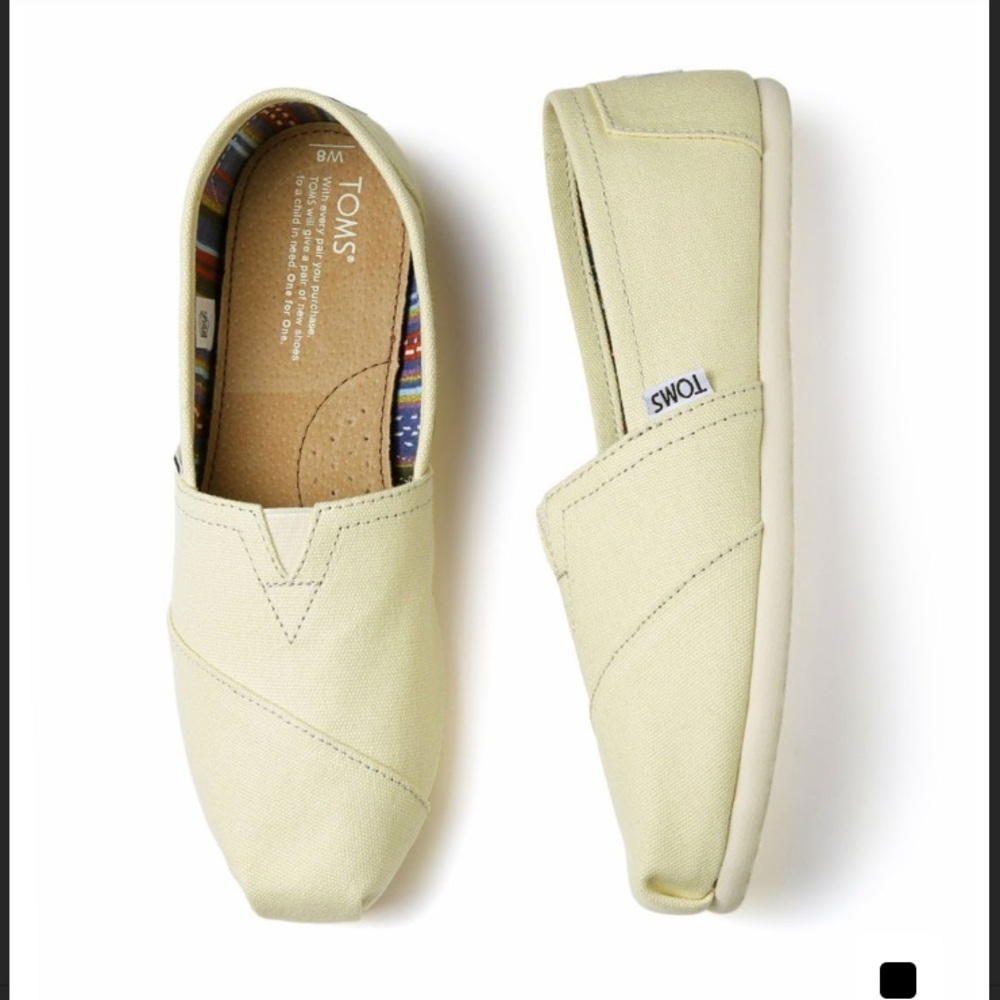 New Toms Canvas Slip-On Shoes Size 8 - Cream